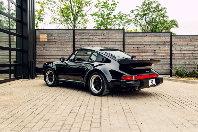 Porsche 911 Turbo 3.3 (US)