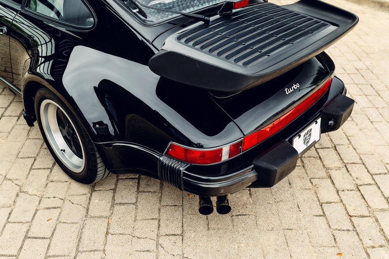 Porsche 911 Turbo 3.3 (US)