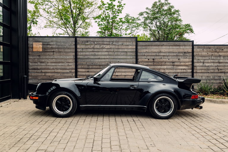 Porsche 911 Turbo 3.3 (US)