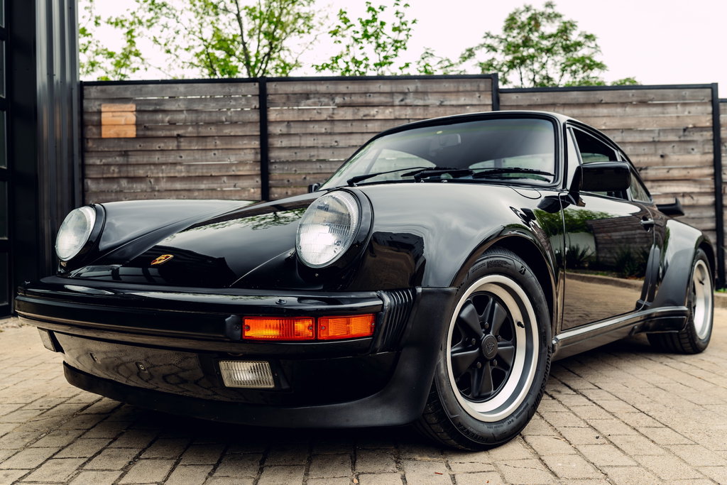 Porsche 911 Turbo 3.3 (US)
