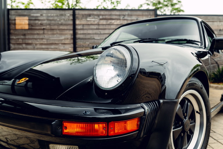 Porsche 911 Turbo 3.3 (US)