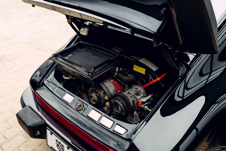 Porsche 911 Turbo 3.3 (US)