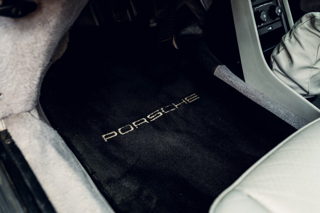 Porsche 911 Turbo 3.3 (US)