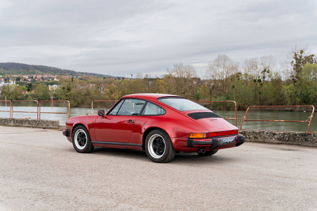 Porsche 911 Carrera 3.2