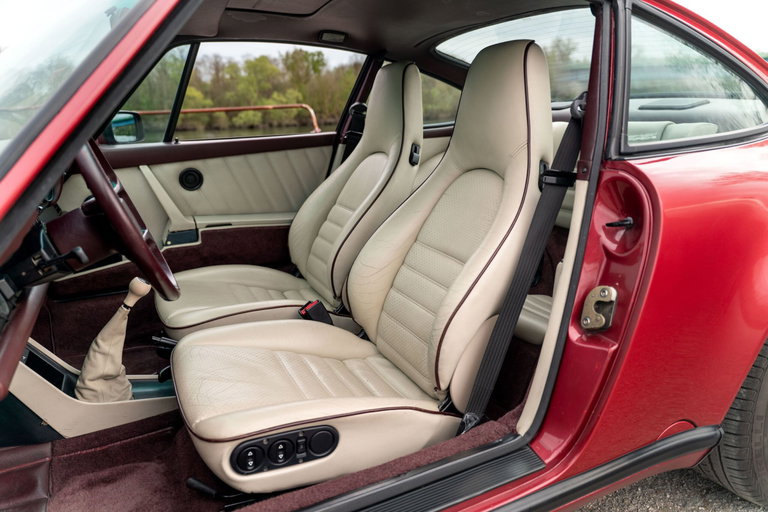 Porsche 911 Carrera 3.2