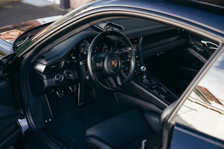 Porsche 991.2 GT3 Touring