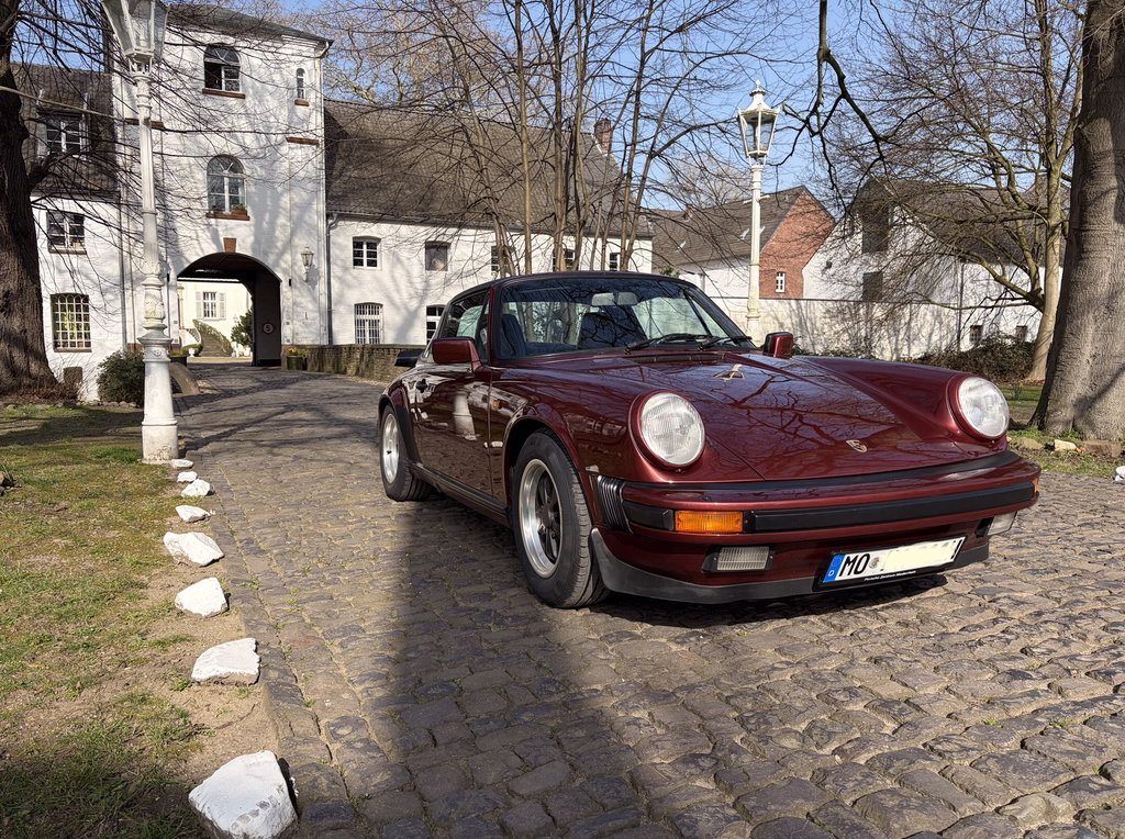 Porsche 911 Carrera 3.2