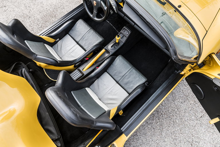 Porsche 964 Carrera 2 Speedster