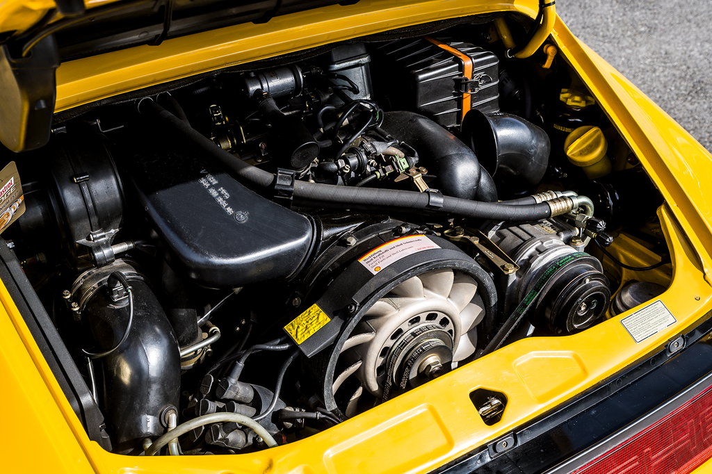 Porsche 964 Carrera 2 Speedster