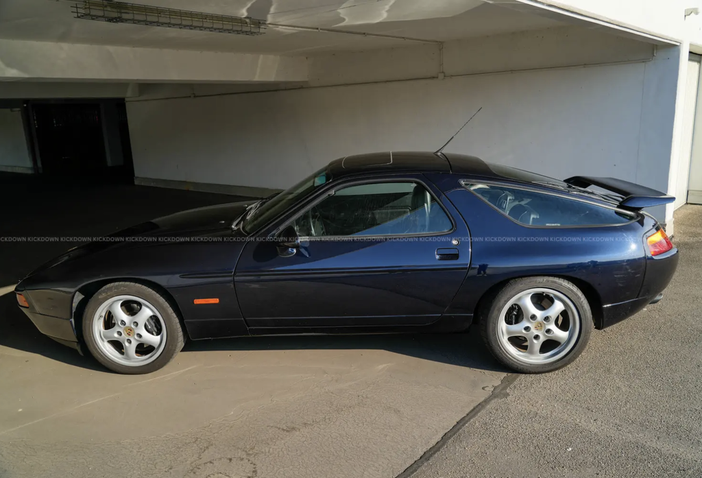 Porsche 928 S4