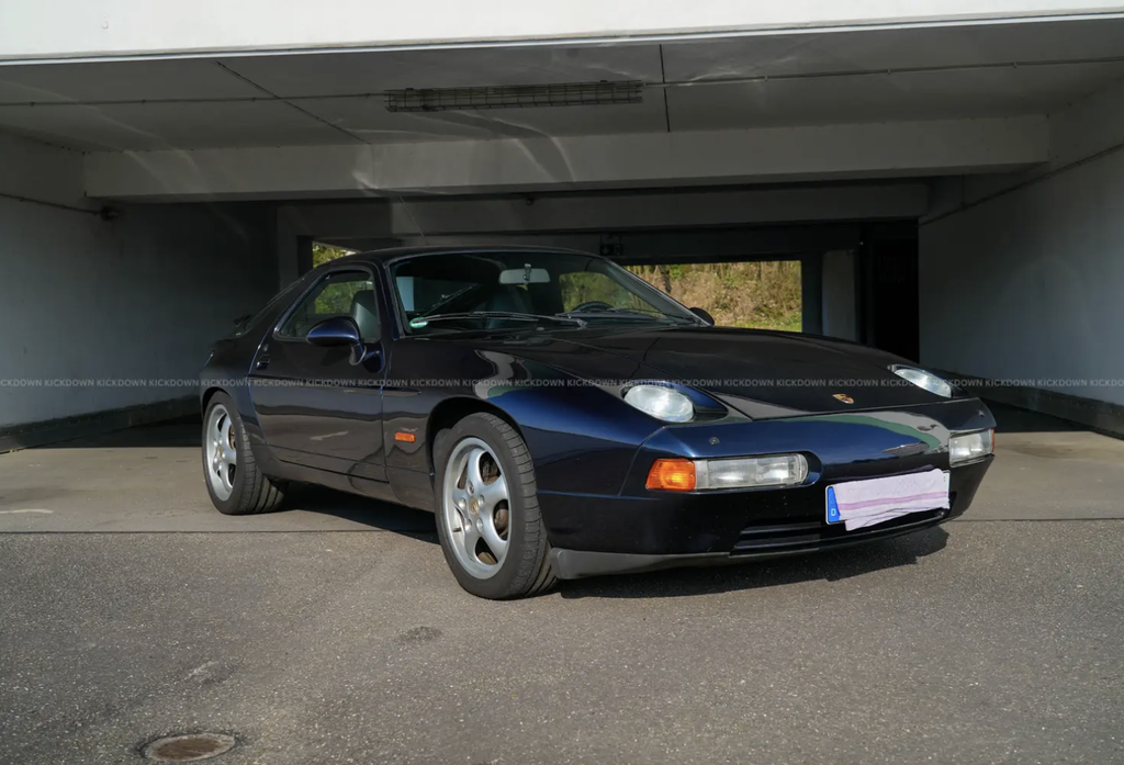 Porsche 928 S4