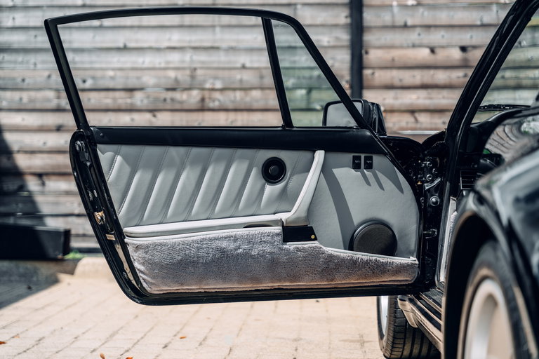 Porsche 911 Turbo 3.3 (US)