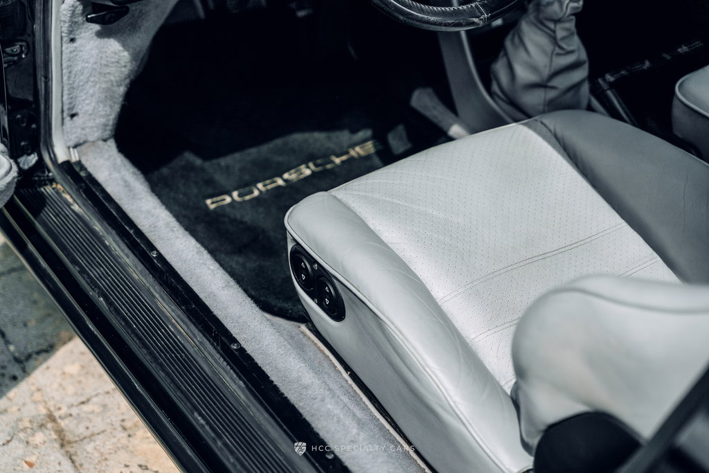 Porsche 911 Turbo 3.3 (US)