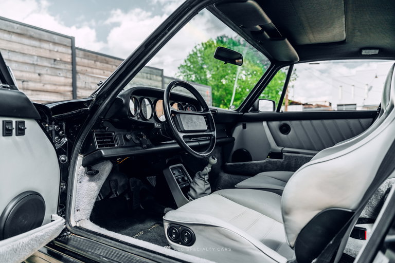 Porsche 911 Turbo 3.3 (US)