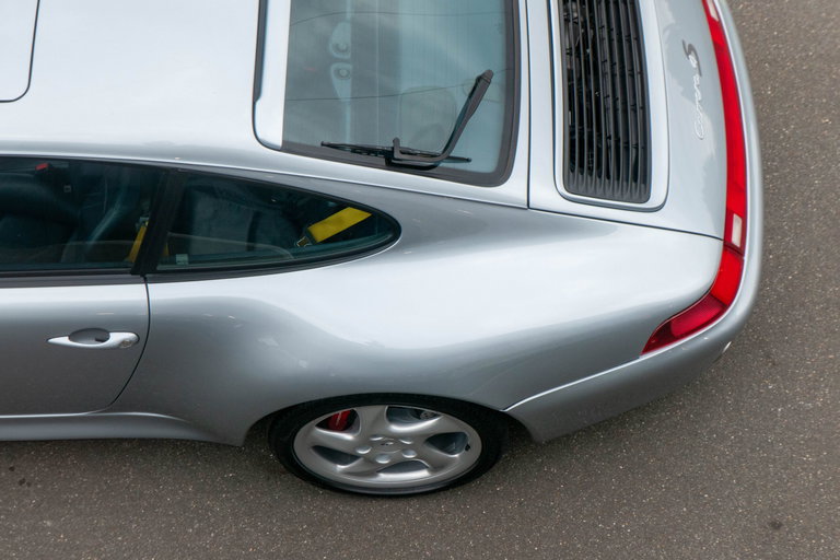 Porsche 993 Carrera 4S