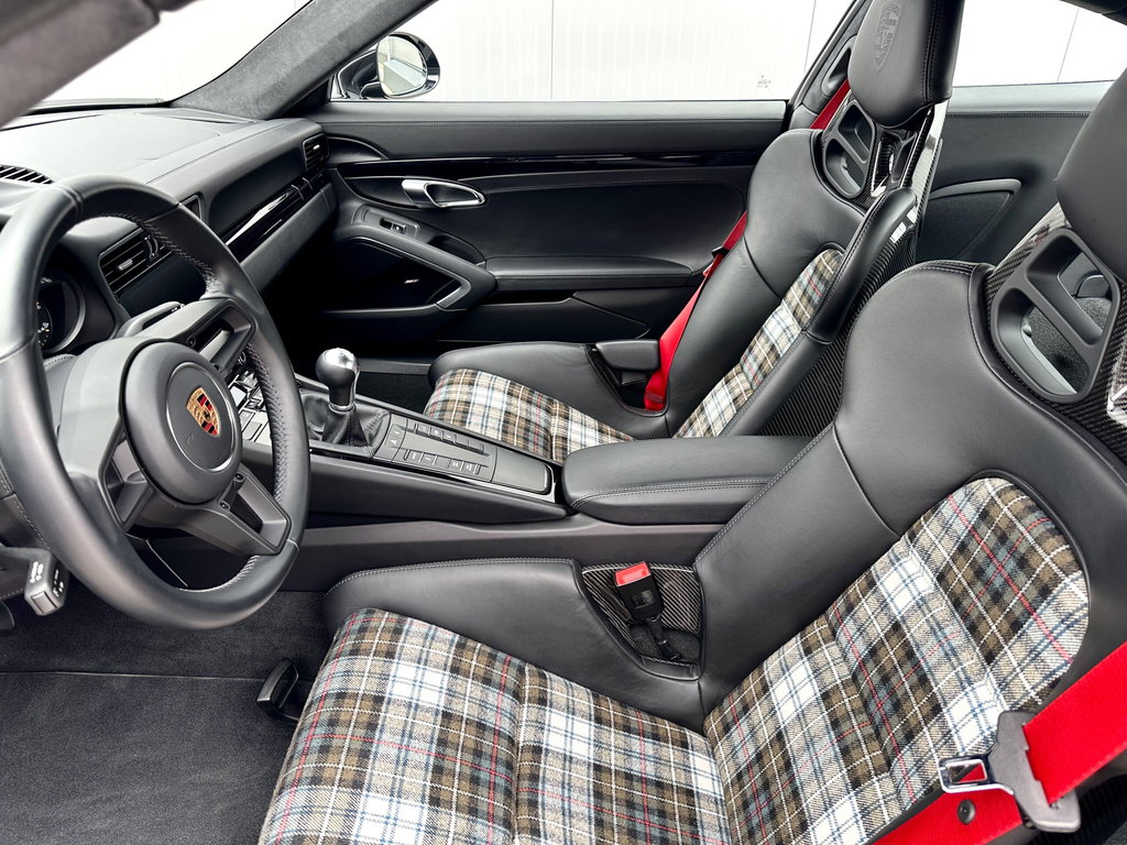 Porsche 991.2 GT3 Touring