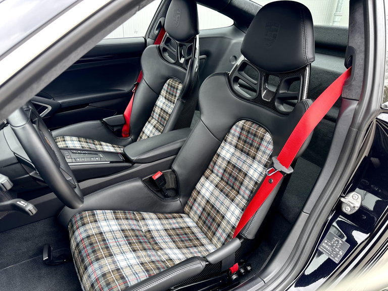 Porsche 991.2 GT3 Touring