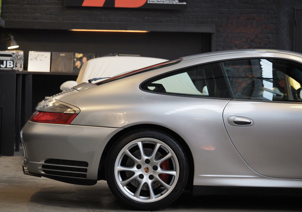 Porsche 996.2 Carrera 4S