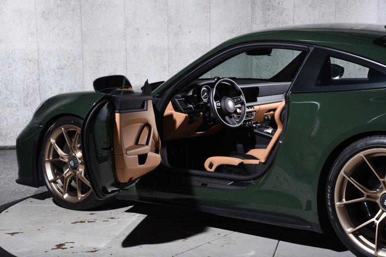 Porsche 992 GT3 Touring