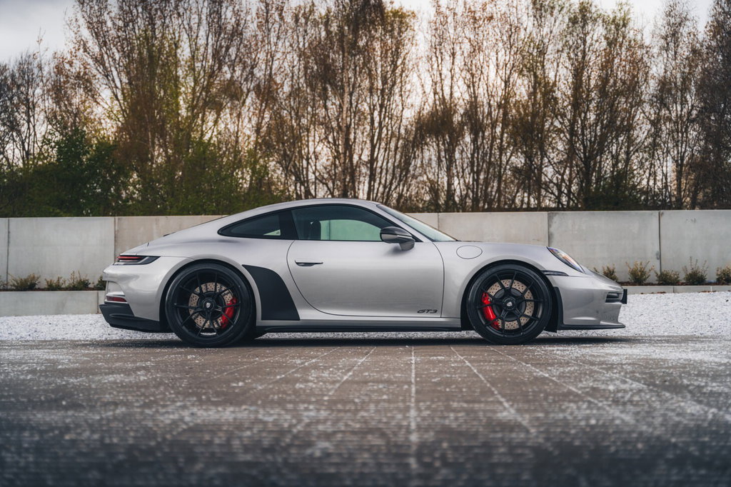 Porsche 992 GT3 Touring