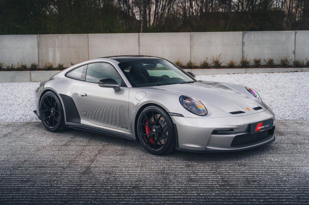 Porsche 992 GT3 Touring
