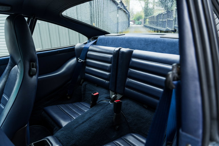 Porsche 964 Carrera 4