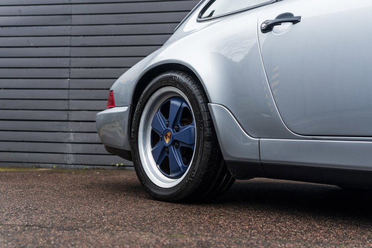 Porsche 964 Carrera 4