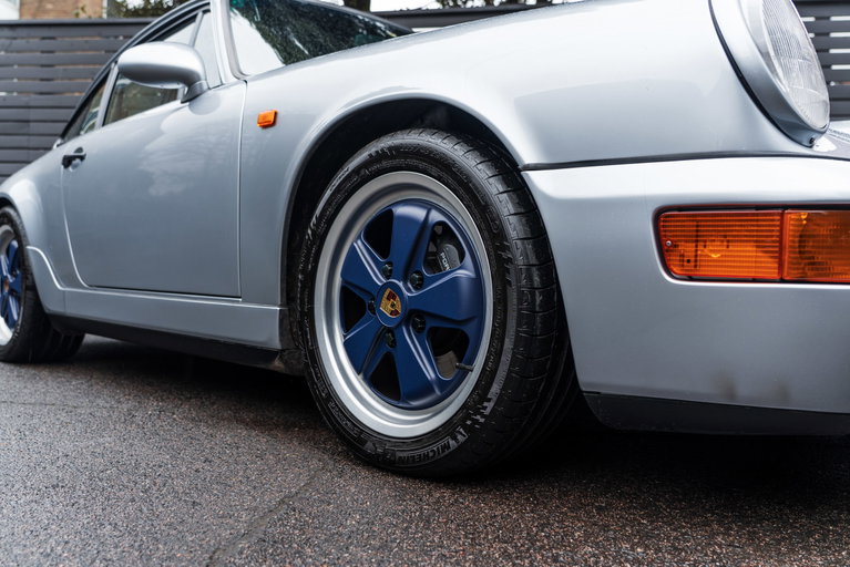 Porsche 964 Carrera 4