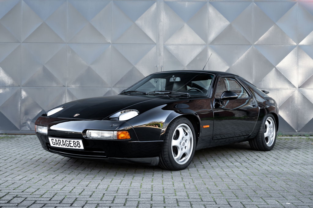 Porsche 928 GTS