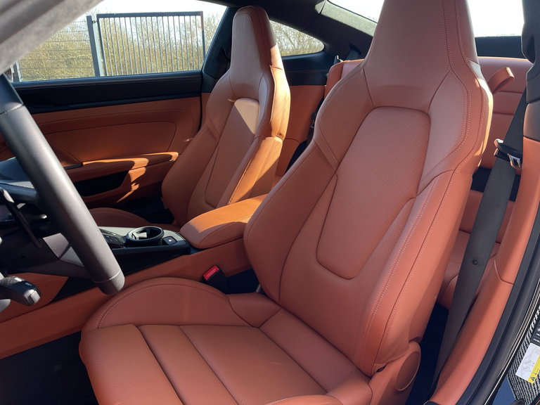 Porsche 992.2 Carrera 4 GTS