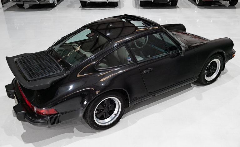 Porsche 911 Carrera 3.2 “25 Jahre 911”