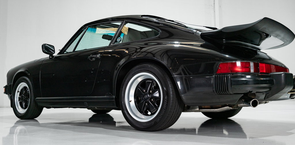 Porsche 911 Carrera 3.2 “25 Jahre 911”