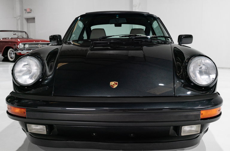 Porsche 911 Carrera 3.2 “25 Jahre 911”