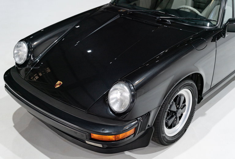 Porsche 911 Carrera 3.2 “25 Jahre 911”