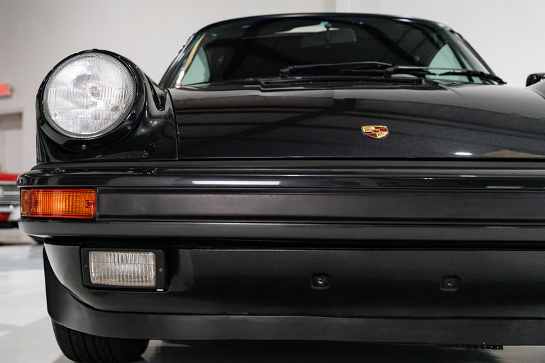 Porsche 911 Carrera 3.2 “25 Jahre 911”