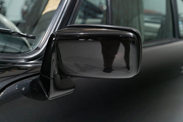 Porsche 911 Carrera 3.2 “25 Jahre 911”