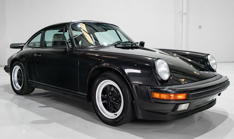Porsche 911 Carrera 3.2 “25 Jahre 911”
