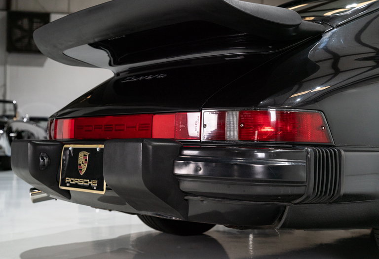Porsche 911 Carrera 3.2 “25 Jahre 911”