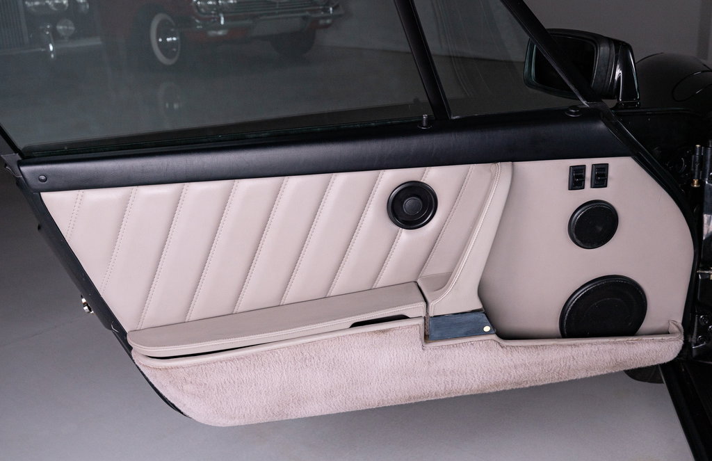 Porsche 911 Carrera 3.2 “25 Jahre 911”