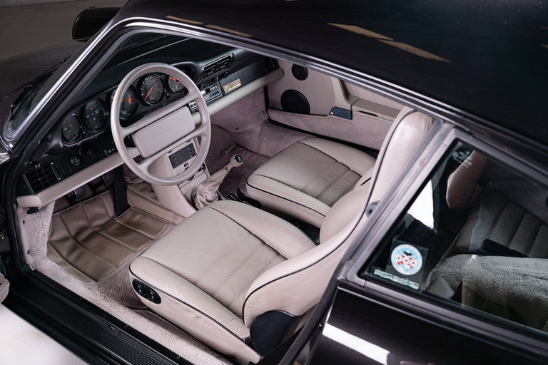 Porsche 911 Carrera 3.2 “25 Jahre 911”