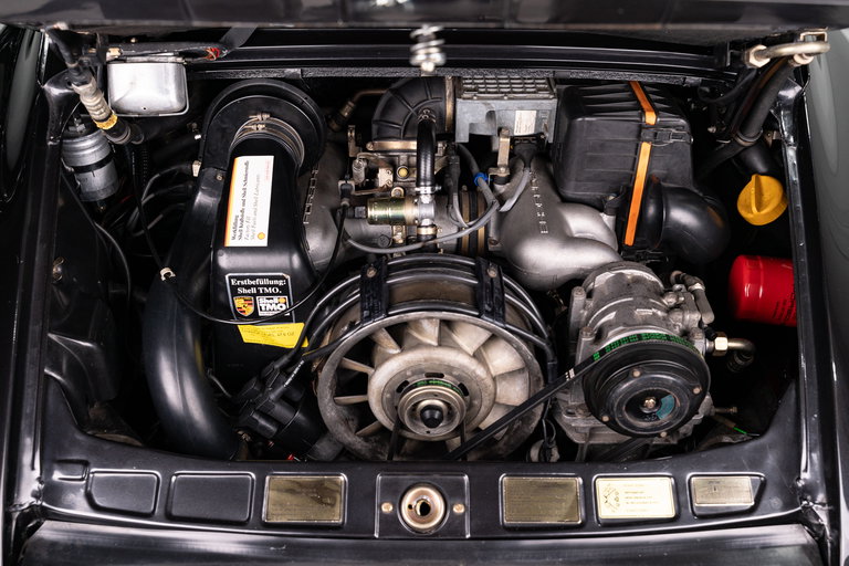 Porsche 911 Carrera 3.2 “25 Jahre 911”