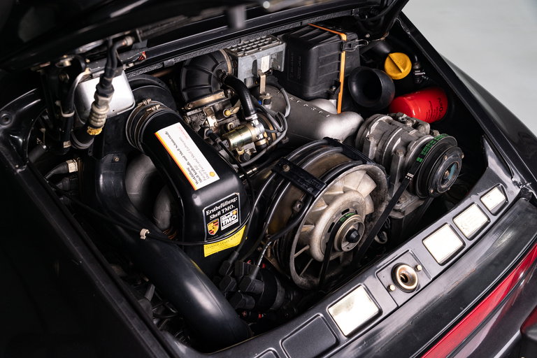 Porsche 911 Carrera 3.2 “25 Jahre 911”