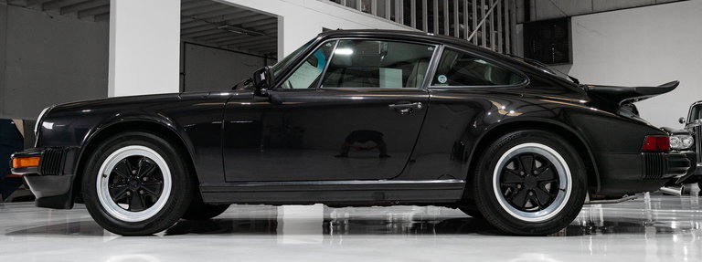 Porsche 911 Carrera 3.2 “25 Jahre 911”