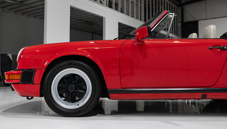 Porsche 911 Carrera 3.2 (US)