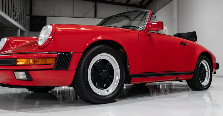 Porsche 911 Carrera 3.2 (US)