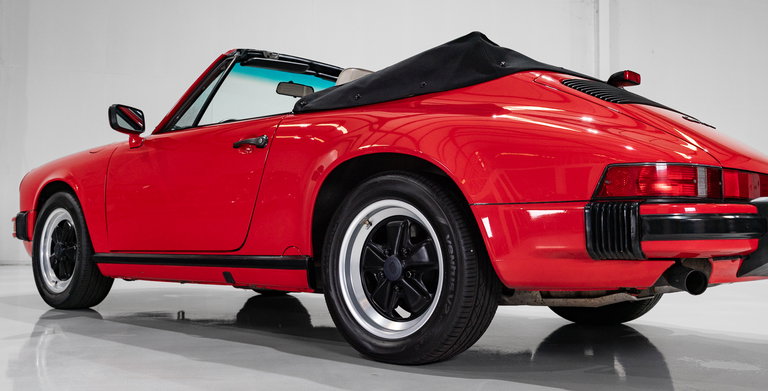 Porsche 911 Carrera 3.2 (US)