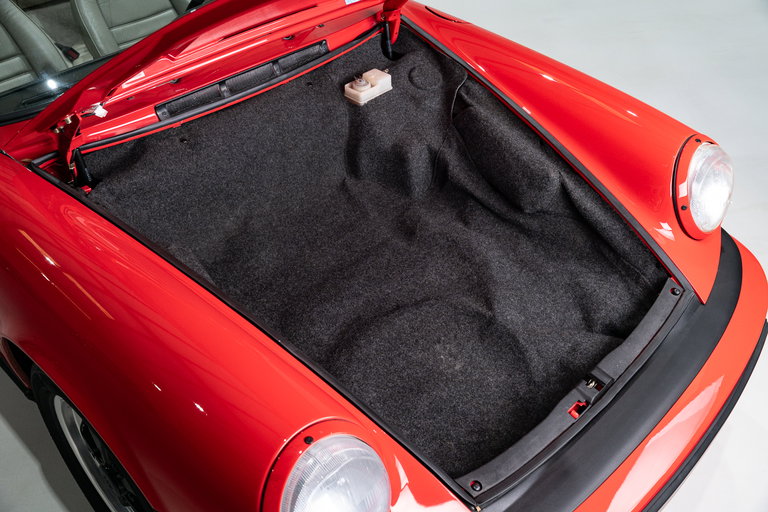 Porsche 911 Carrera 3.2 (US)