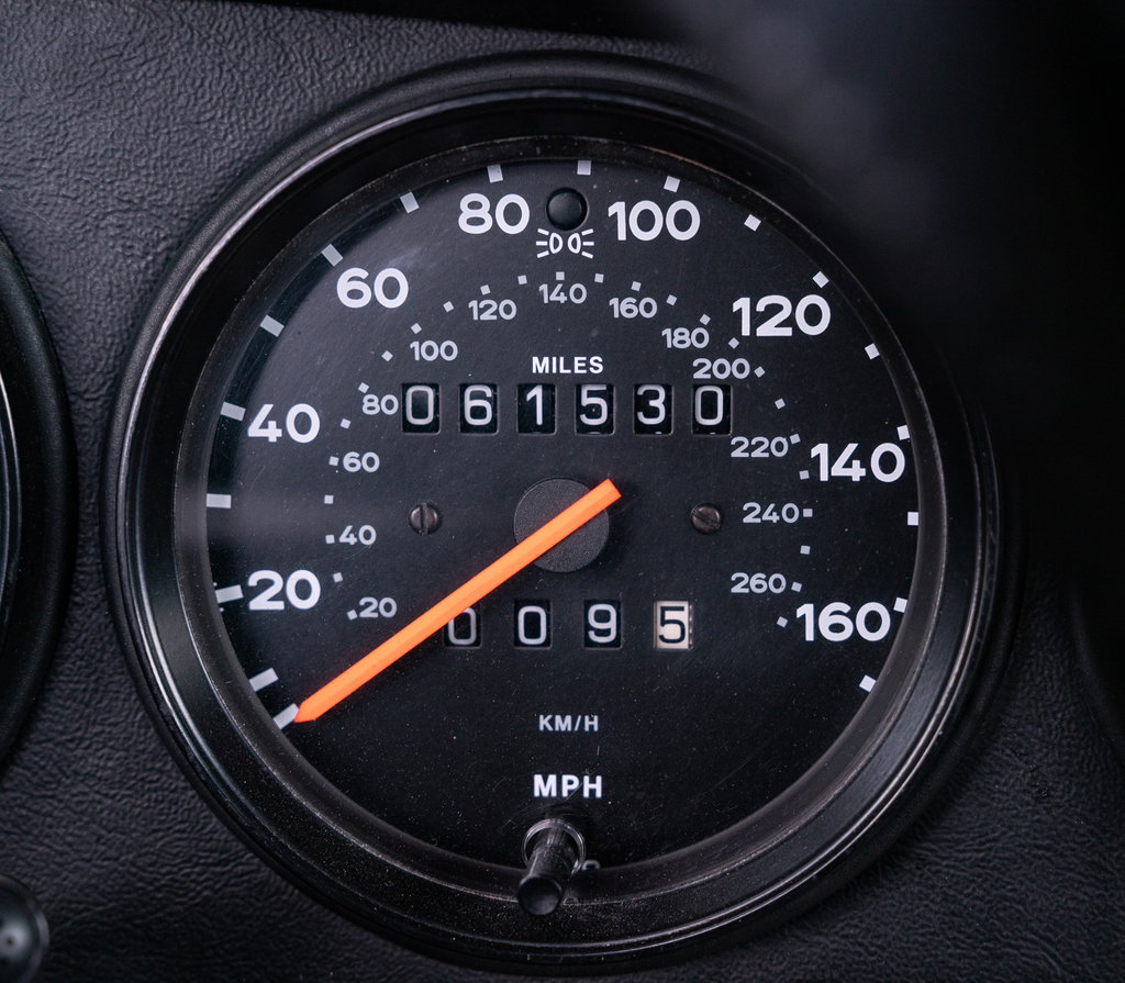 Porsche 911 Carrera 3.2 (US)