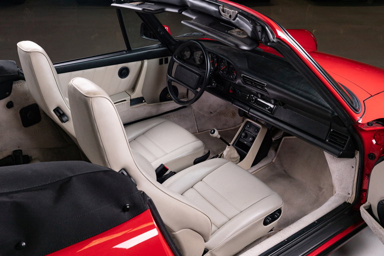 Porsche 911 Carrera 3.2 (US)