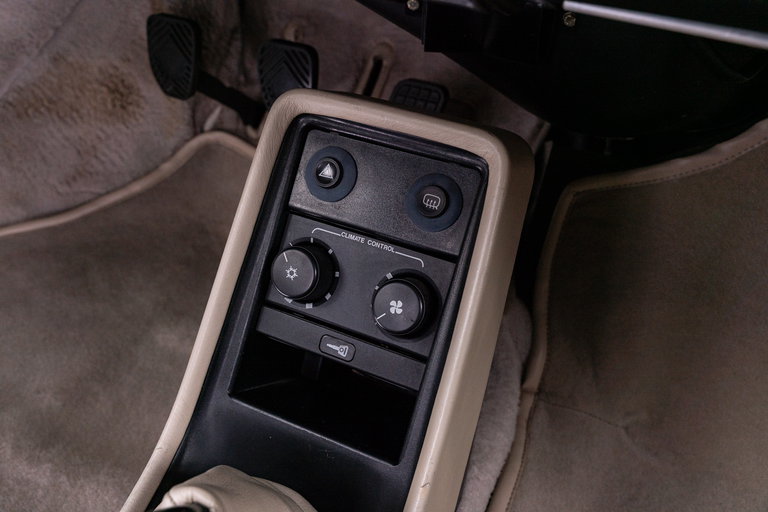 Porsche 911 Carrera 3.2 (US)